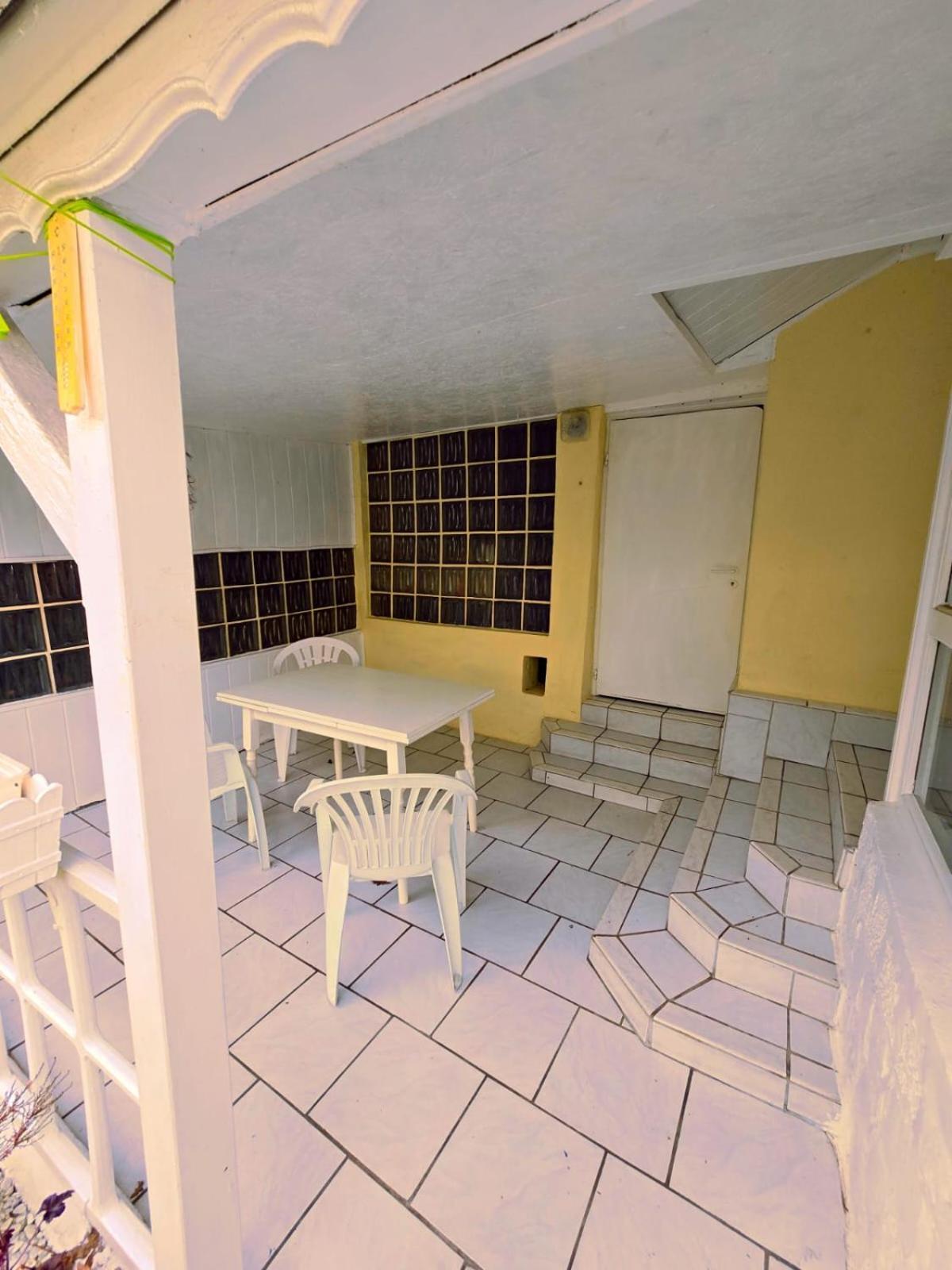 B&R Ferienhaus In Der Naehe Des Flughafens ニュルンベルク エクステリア 写真